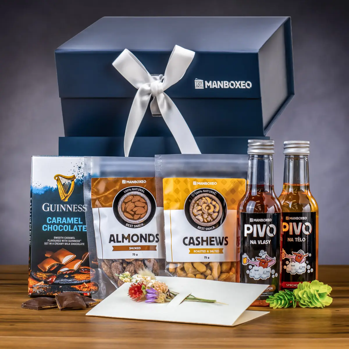 Dárková sada pro muže - Myslím na tebe | Dárek k narozeninám, svátku, výročí, vánocům pro muže | Dárkový koš, box, krabice, krabička, balení | dárek k