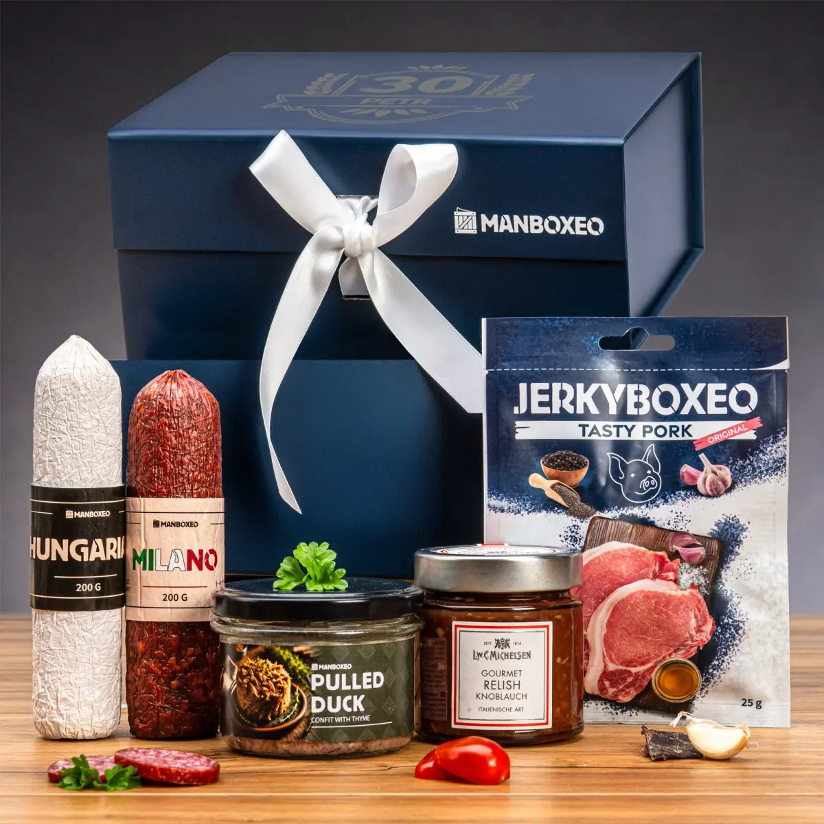 Luxusní box pro gurmána (royal blue) - dárkový box | Dárek k narozeninám, svátku, výročí, vánocům pro muže | Dárkový koš, box, krabice, krabička, bale