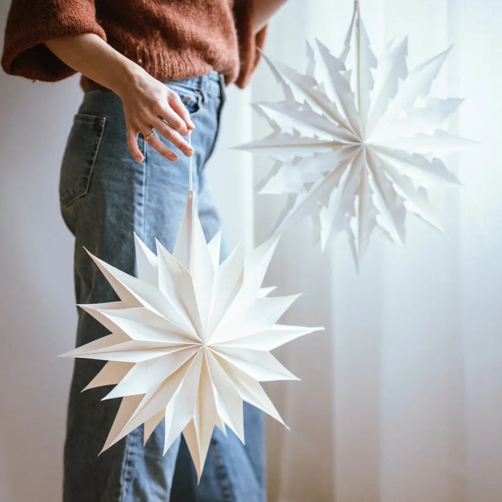 DIY sada na výrobu papírové hvězdy - bílá s leskem