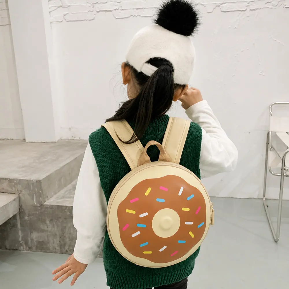 Batůžek Donut s čokoládovou polevou