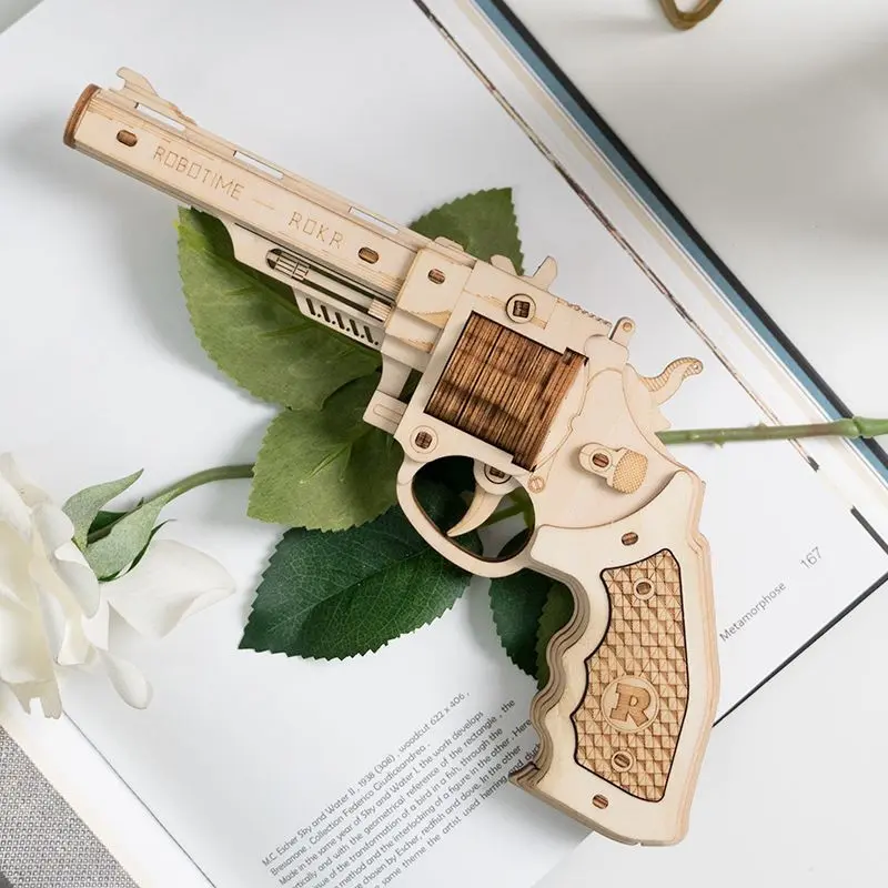 Dřevěný skládací revolver | Dřevěná stavebnice, 3d puzzle | Vánoční dárek pro muže, ženy, děti | Dárek na Vánoce, k narozeninám | dárek k vánocům