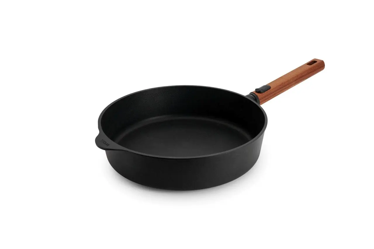 Woll Nepřilnavá soté pánev Eco Logic QXR s dřevěnou odnímatelnou rukojetí, Ø 28 cm 1728WLCI-Q