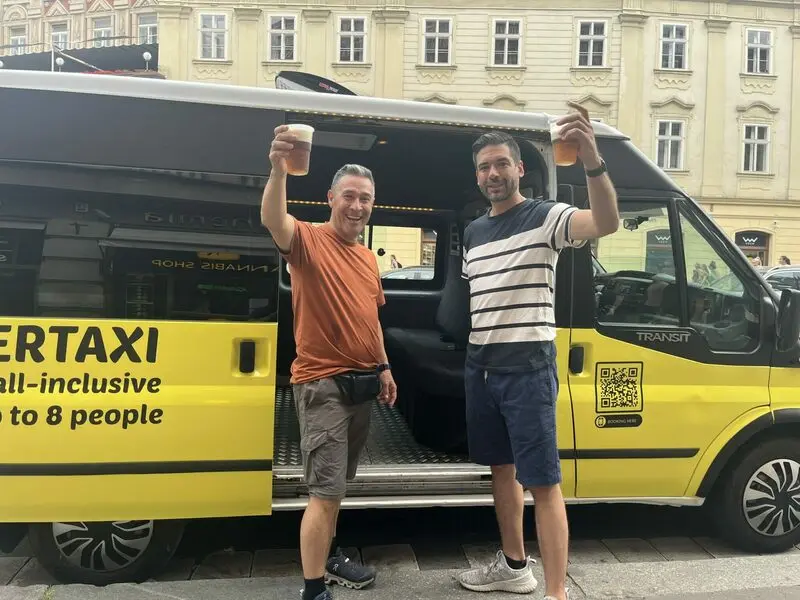 Zážitek - Beertaxi v Praze s neomezenou konzumací piva Co dělat v Praze? Vyrazte za zážitky