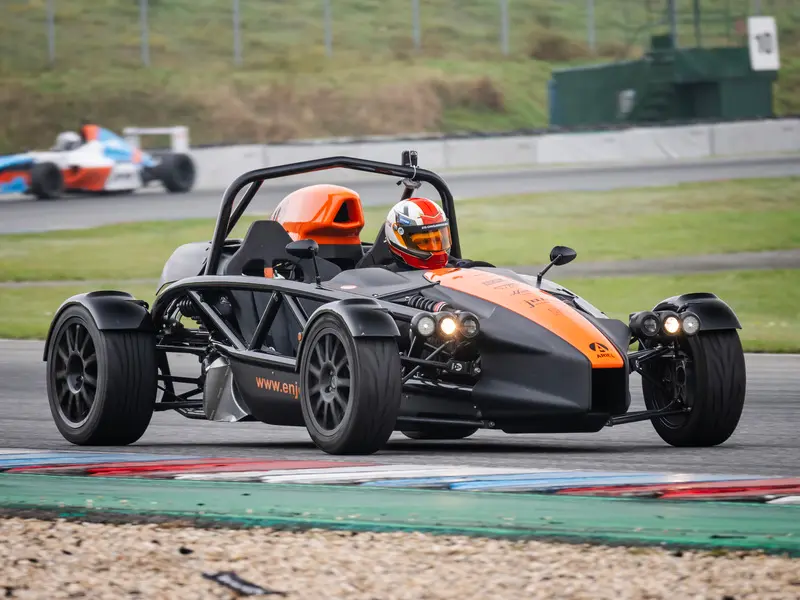 Zážitek - Spolujízda v Ariel Atom 4 na Masarykově okruhu Zážitky Jihomoravský kraj: Od adrenalinu po wellness