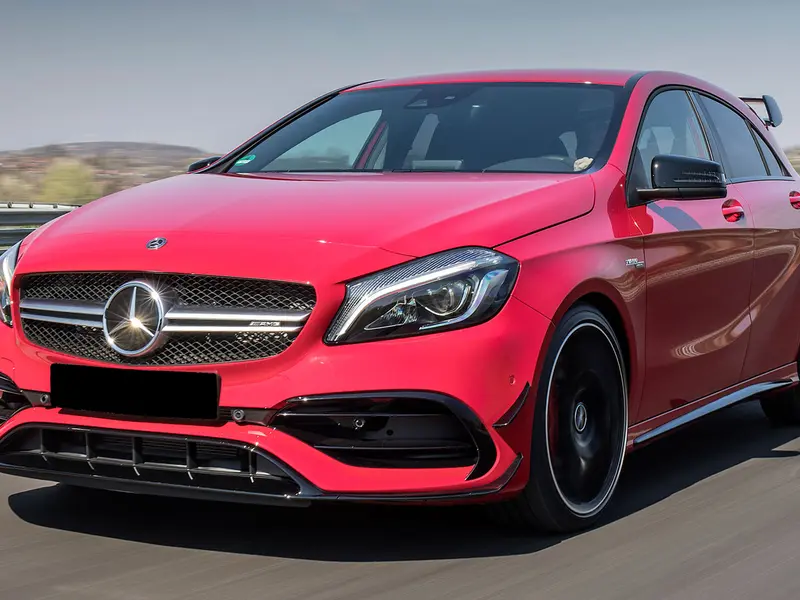 Zážitek - Jízda v Mercedes-Benz A AMG 45 na Masarykově okruhu Zážitky Jihomoravský kraj: Od adrenalinu po wellness