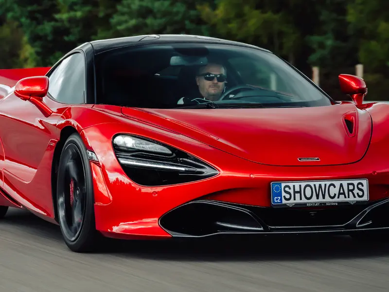 Zážitek - Jízda ve voze McLaren 675LT na Masarykově okruhu Zážitky Jihomoravský kraj: Od adrenalinu po wellness