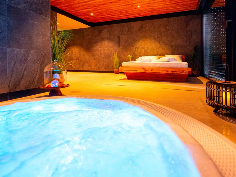 Zážitek - Privátní wellness pro 2 osoby v hotelu Nobilis + láhev prosecca Vyrazte za zážitky do Středočeského kraje