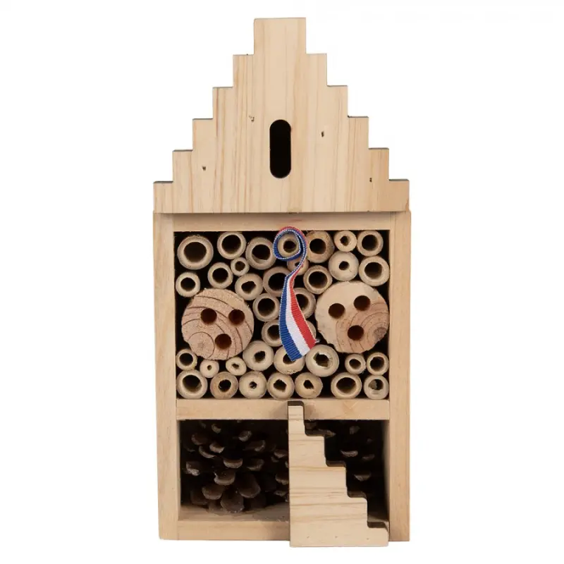 Dřevěný domeček pro hmyz se schody – 12x7x25 cm