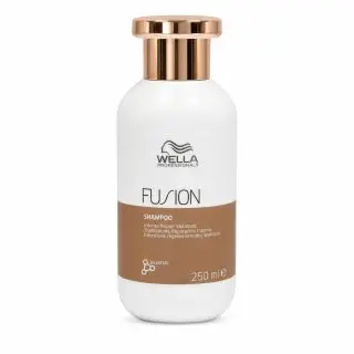 Wella Professionals Fusion Intense Repair Shampoo posilující šampon pro poškozené vlasy 250 ml