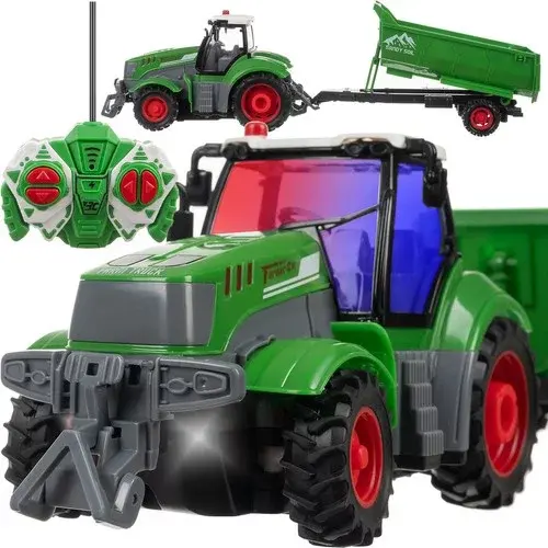 Traktor se sklopným vlekem na dálkové ovládání