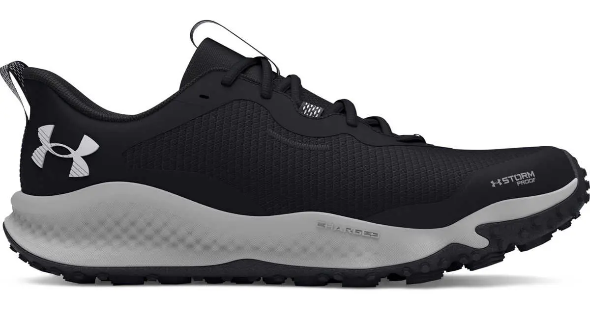 Under Armour UA Charged Maven Trail WP-BLK Pánské boty černé 44 3027206-001-10