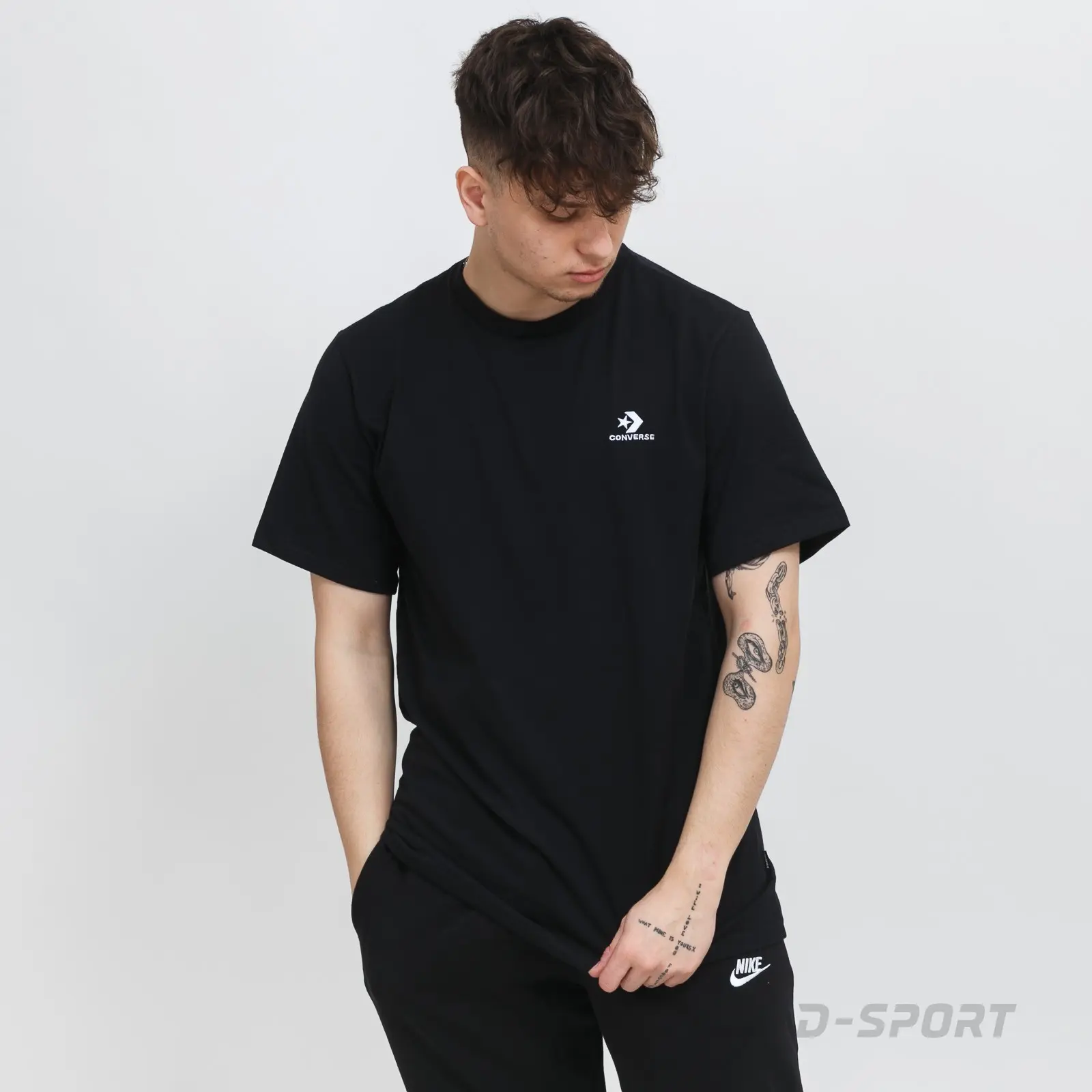 converse GO-TO EMBROIDERED STAR CHEVRON TEE Unisex tričko US