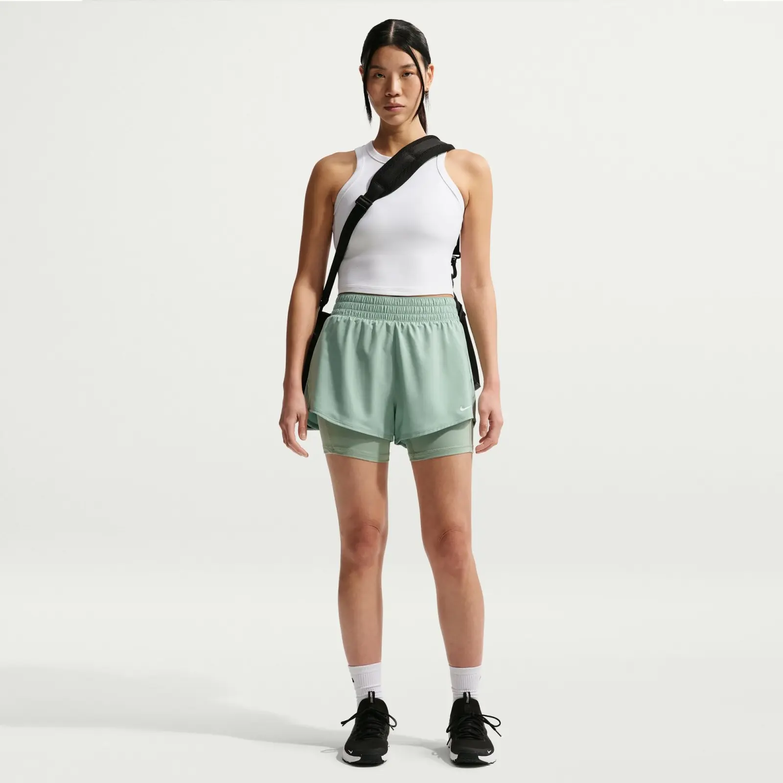 Nike One L