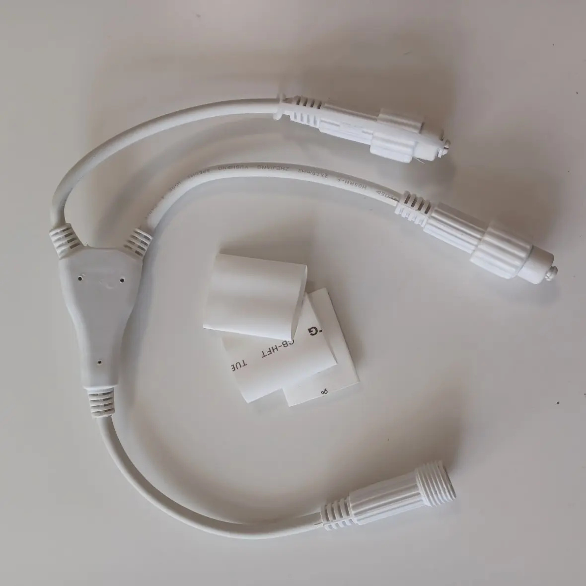 Eco Fix T rozbočovač, 2 výstupy, bílý, 36 V