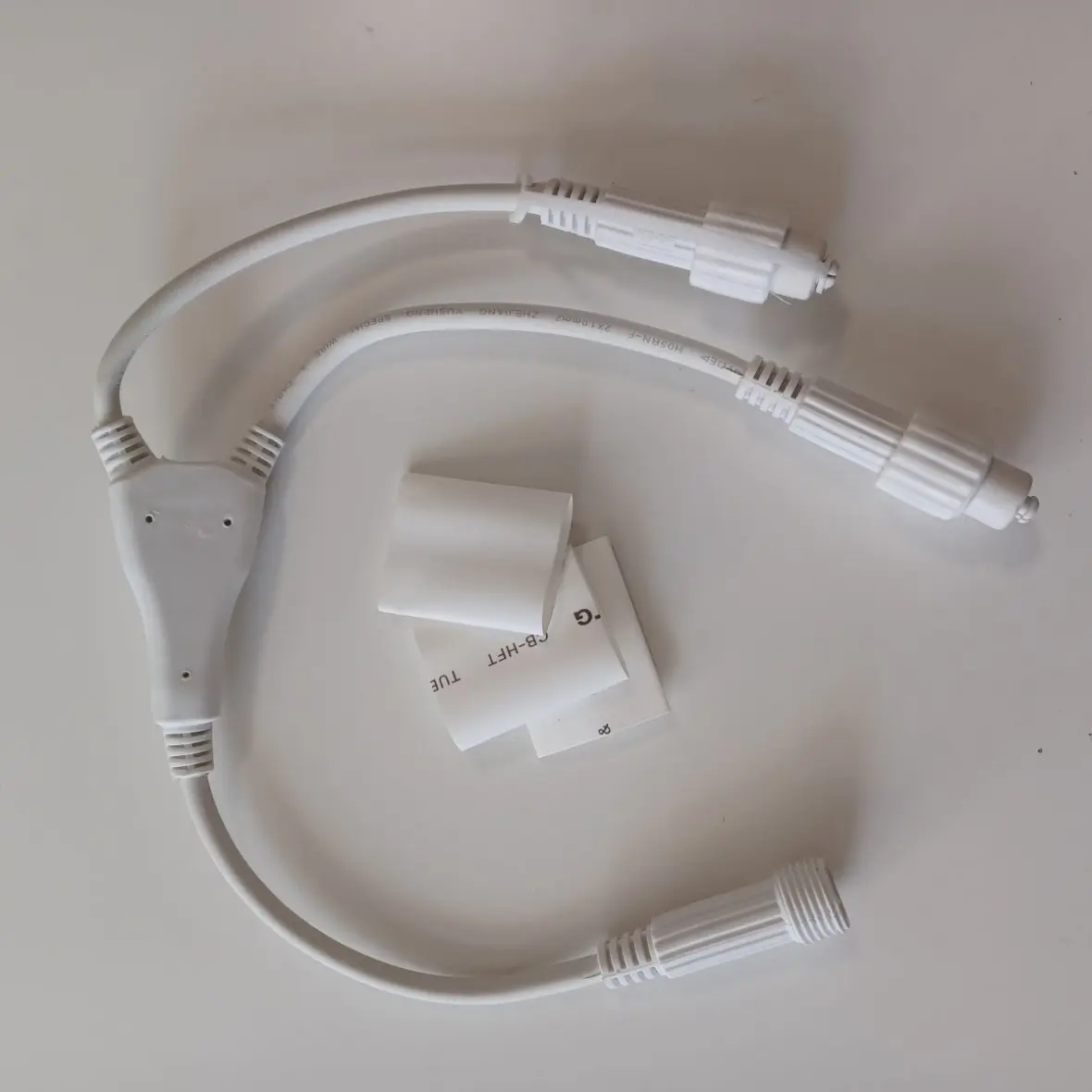 Eco Fix T rozbočovač, 2 výstupy, bílý, 36 V