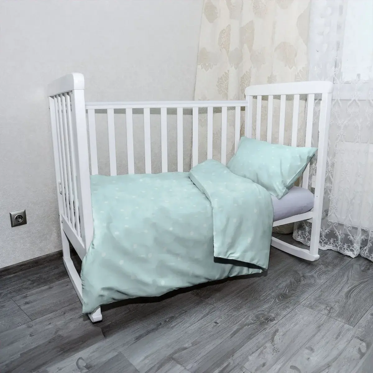 Mikroplyšové dětské povlečení do postýlky Tečky na bledě modré - 120x90 / 40x60