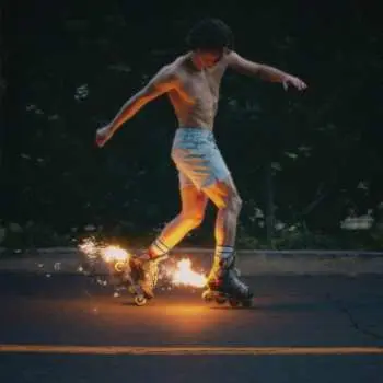 CD Benson Boone: Fireworks & Rollerblades