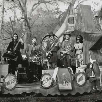 CD The Raconteurs: Consolers Of The Lonely