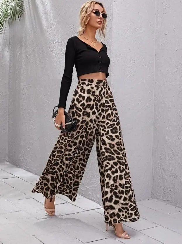 Široké kalhoty s leopardím vzorem