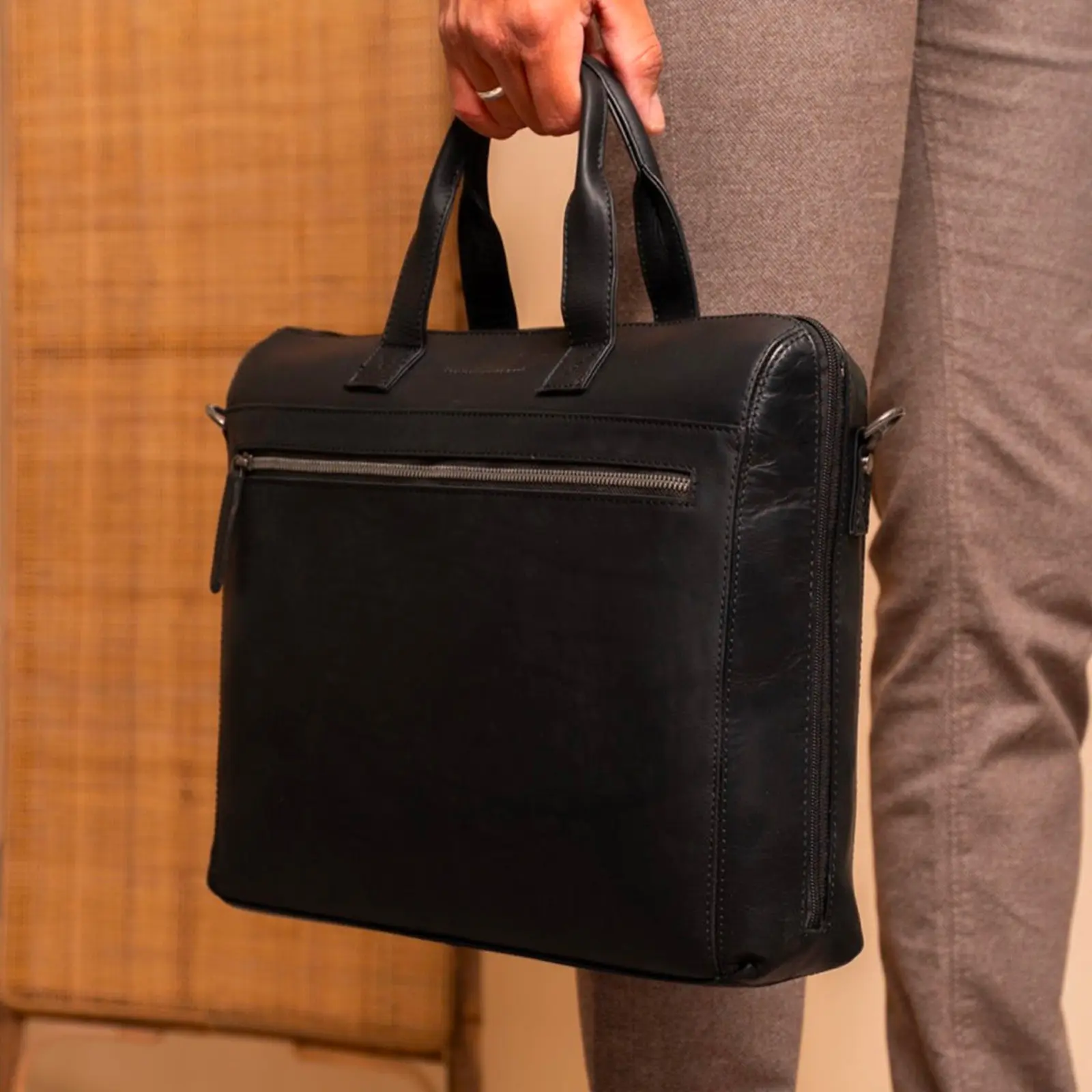 Pánská kožená taška na notebook The Chesterfield Brand Noah - černá