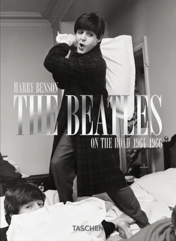 Harry Benson. The Beatles (On the road 1964-1966) - Harry Benson