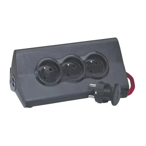 Legrand prodlužovací kabel 1,5 m / 3 zásuvky / s USB / černá-červená / PVC / 1,5 mm2