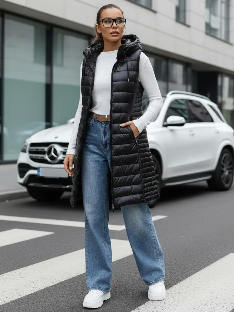 Dámská prošívaná vesta s kapucí TY5255 černá - FashionStreet L