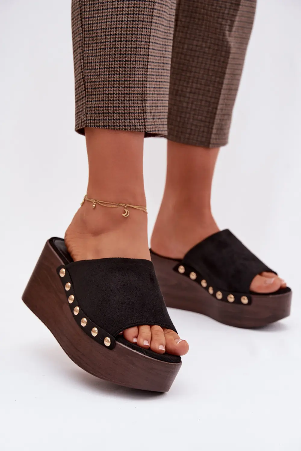 Bota na klínech DM487 černo-zlaté - Step in style 38
