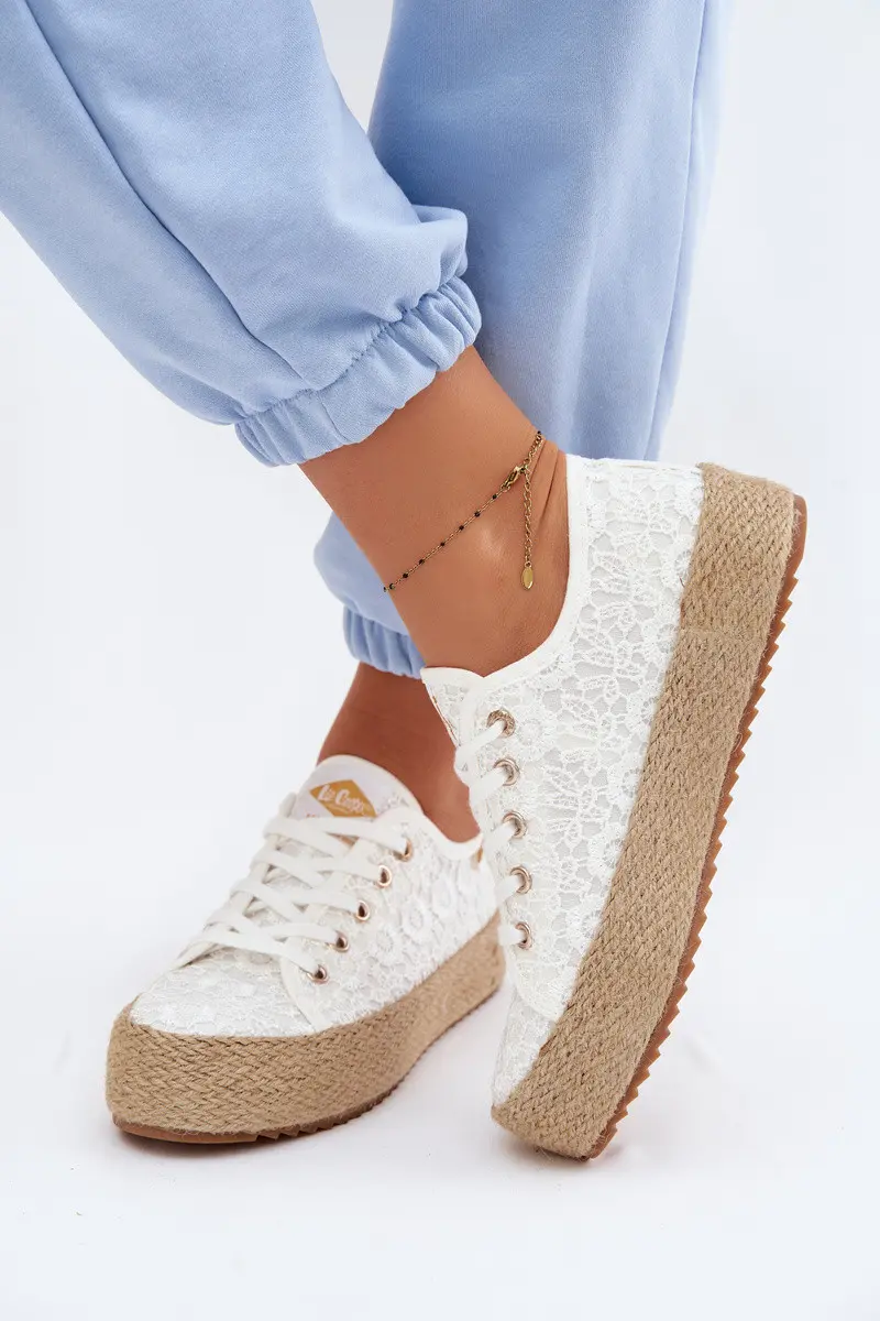 Krajkové tenisky espadrilky LCW-26-31-4326 bílé - Lee Cooper 37