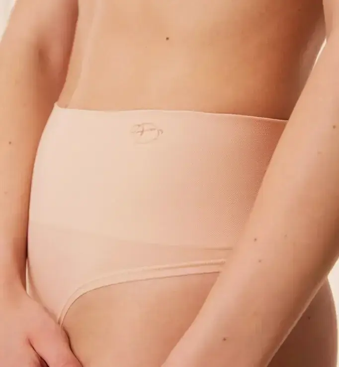 Dámské kalhotky Soft Sculpt Bandeau String - Triumph 00EP 0036