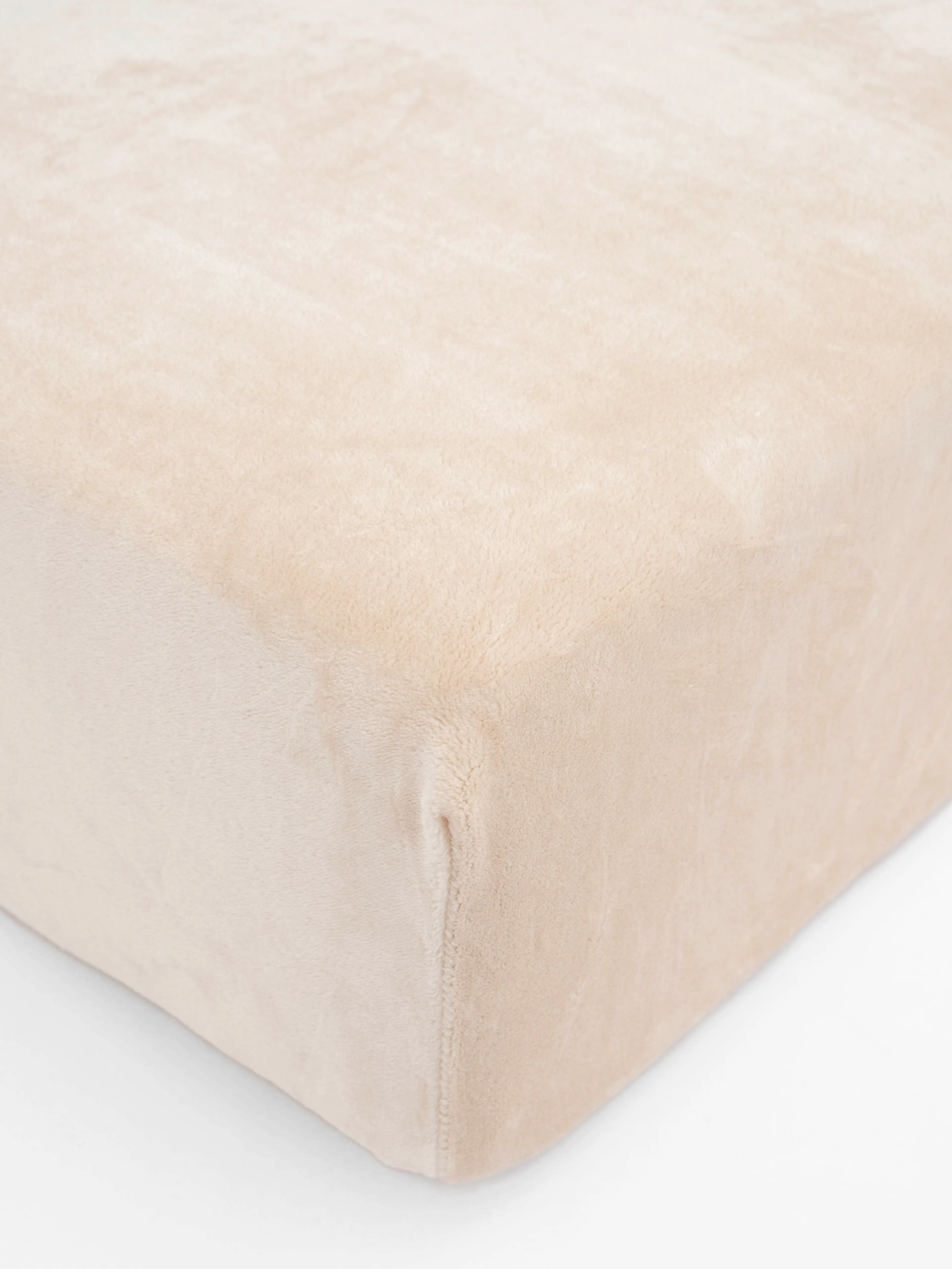 MKLuzkoviny.cz Prostěradlo mikroplyš Deluxe do postýlky 60 x 120 cm - mandlové