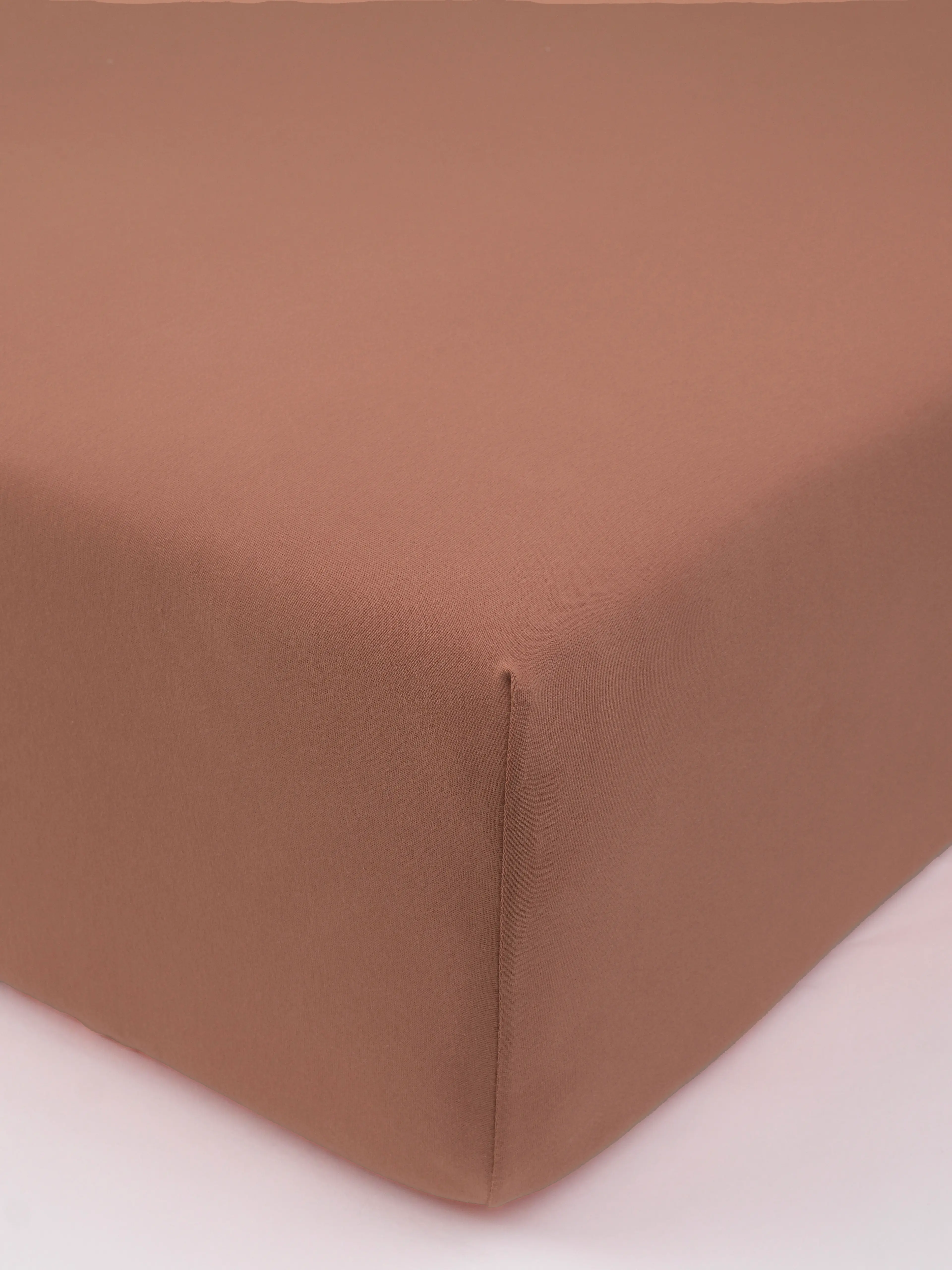 MKLuzkoviny.cz Jersey prostěradlo s elastanem Deluxe 90 × 200 cm – mocha mousse