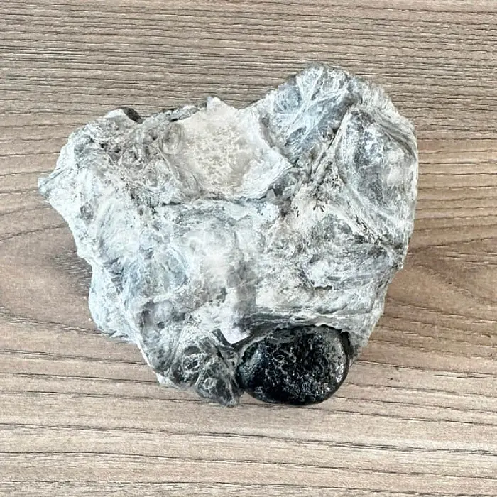 Obsidián Apačská slza v matrixu USA 95 - cca 2,4 cm, 394 g