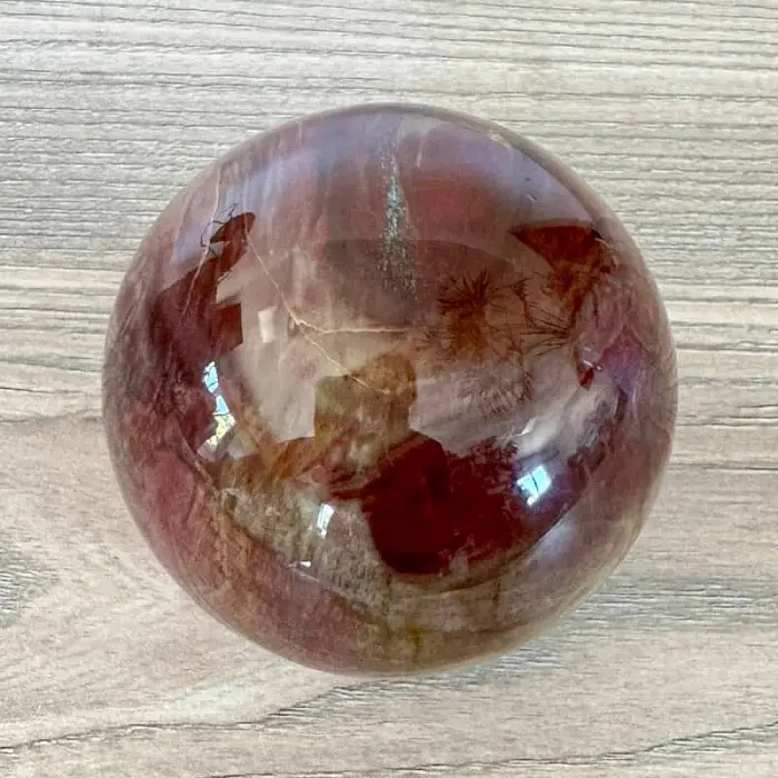 Zkamenělé dřevo koule Madagaskar 20 - cca ø 6,2 cm, 328,1 g