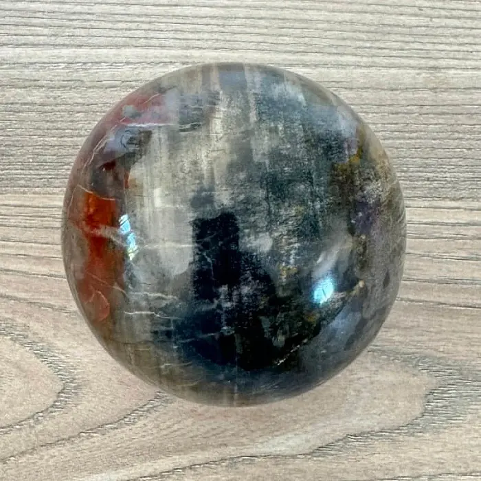 Zkamenělé dřevo koule Madagaskar 26 - cca ø 7,1 cm, 510,9 g