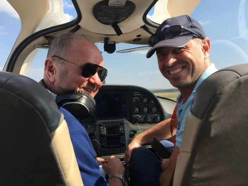 Pilotem na zkoušku Vyškov - vyzkoušejte si řídit letadlo + ZDARMA 2 OSOBY DO LETADLA NA LET - 30 minut pilotování letadla + 20 min teorie + ZDARMA 2 osoby do letadla na let