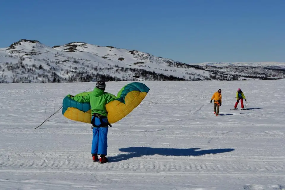 Snowkiting letiště Liberec - nauč se kiting na sněhu - Dvoudenní kurz snowkitingu