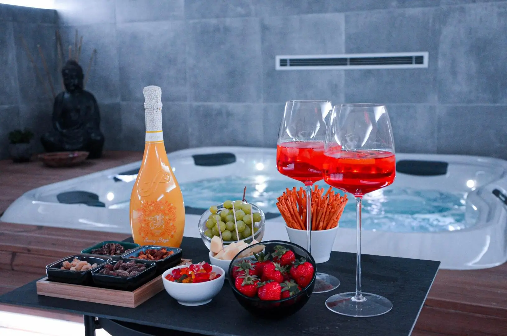 UPPER SPA - privátní wellness v centru Brna - Dámská jízda pro 4 osoby v privátním wellness Upper Spa Brno