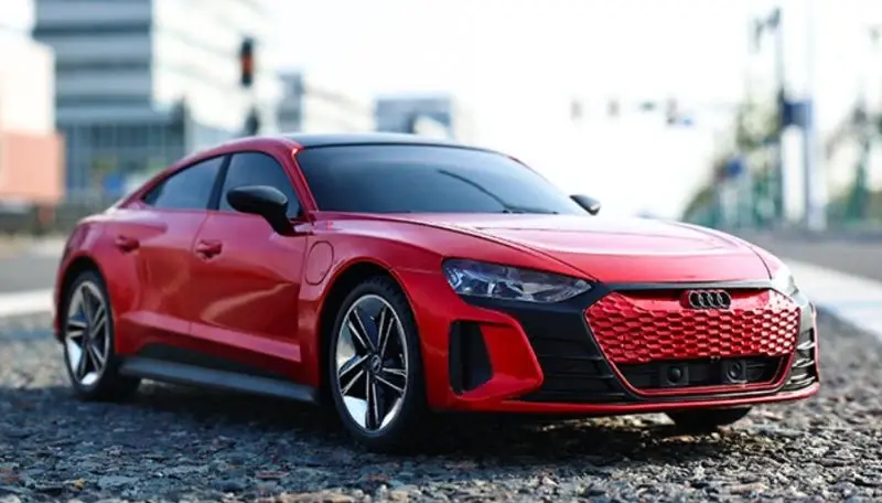 IQ models Audi RS e-tron GT na dálkové ovládání - červená