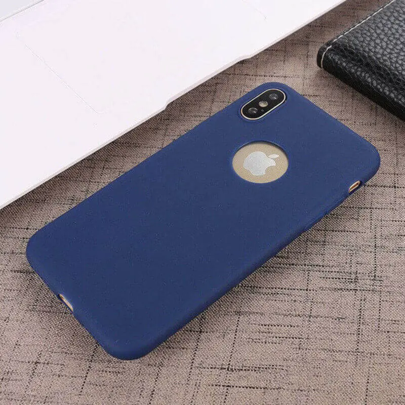 Silikonový matný obal s výřezem pro Apple iPhone 14 Plus - tmavě modrý