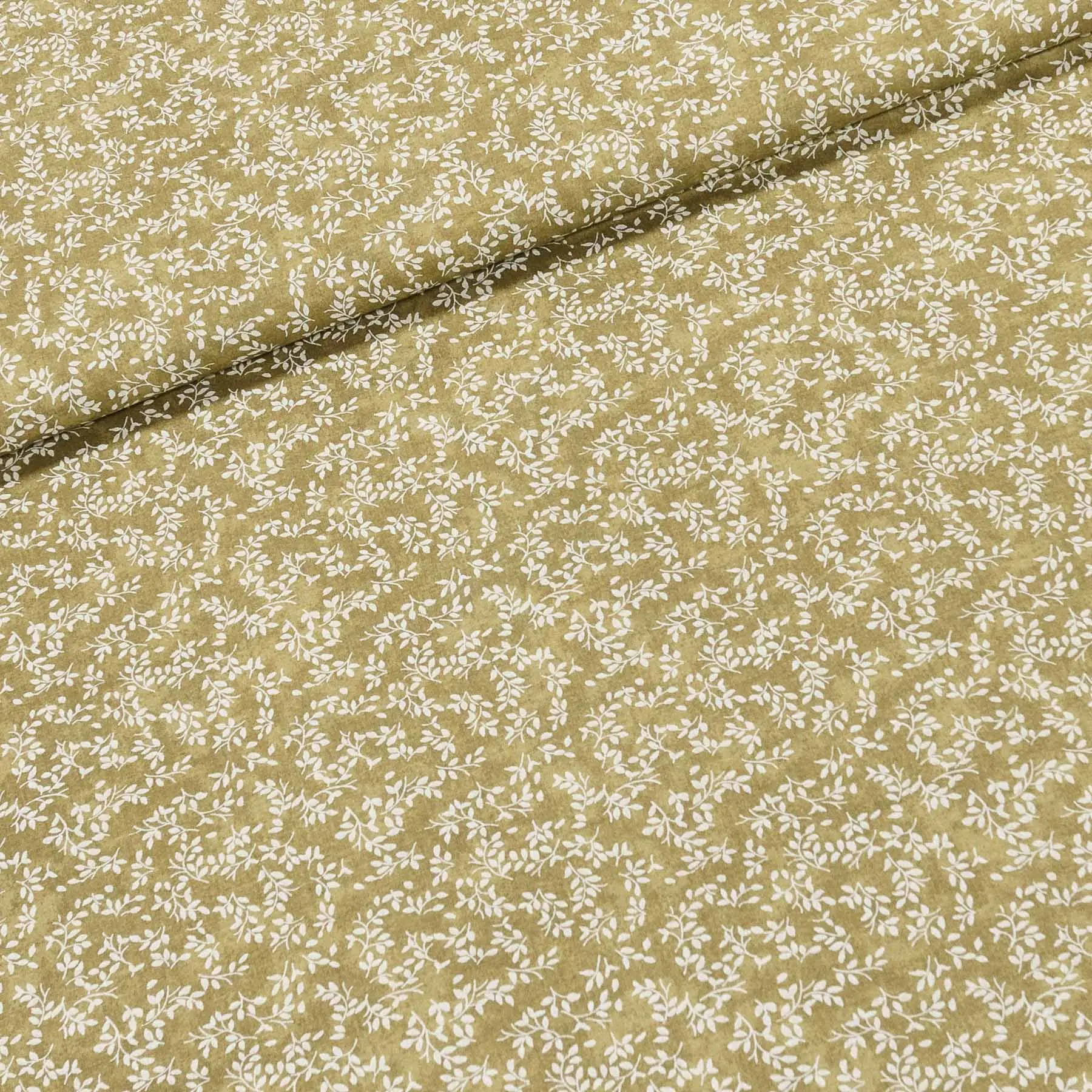 Bavlněné plátno DIANA bílé lístky na béžové, š.150cm (látka v metráži)