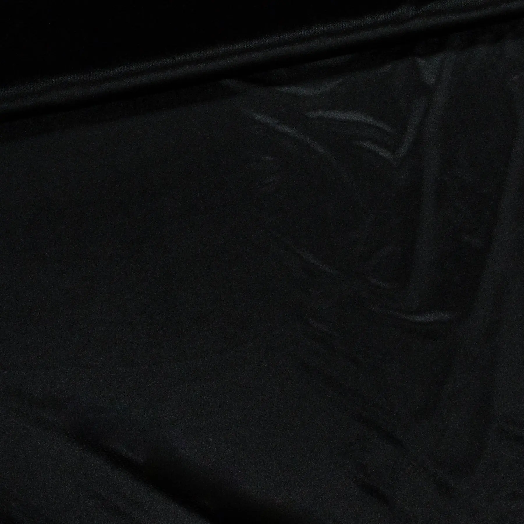 Polyesterový úplet / samet VELVET 8 UNI jednobarevný černý, š.140cm (látka v metráži)