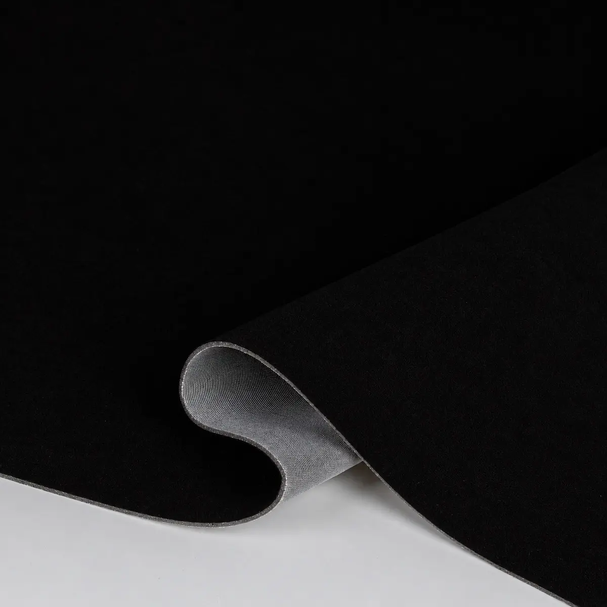 TextilCentrum.cz Potahová látka na SLOUPKY / STROPNICI do auta AUTOMOTIVE HEADLINER VELUR BLACK, černá, TENKÁ tloušťka 1,8 mm, s molitanem a síťkou, š.180cm (látka v metráži)