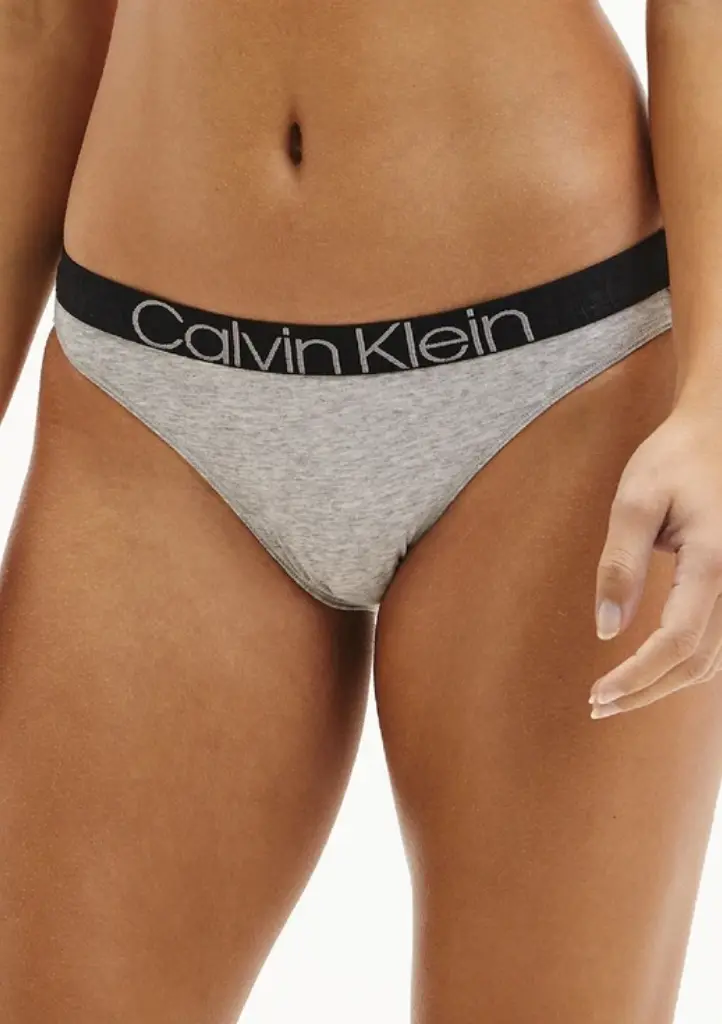 Dámská tanga Calvin Klein QF6579