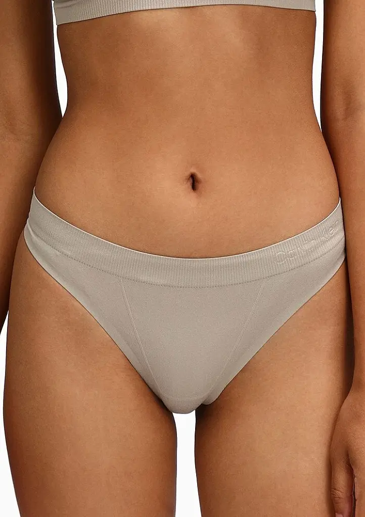 Dámská tanga Calvin Klein QF6611