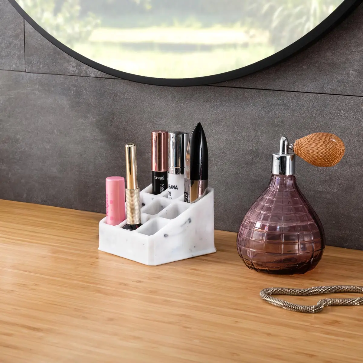 Die moderne Hausfrau Organizér na make-up Marmor