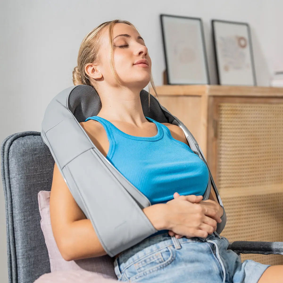 InnovaGoods Shiatsu masážní přístroj Pro Massatsu