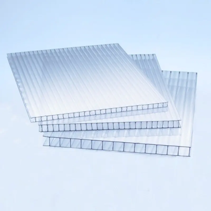 Komůrkový polykarbonát Makrolon 6 mm