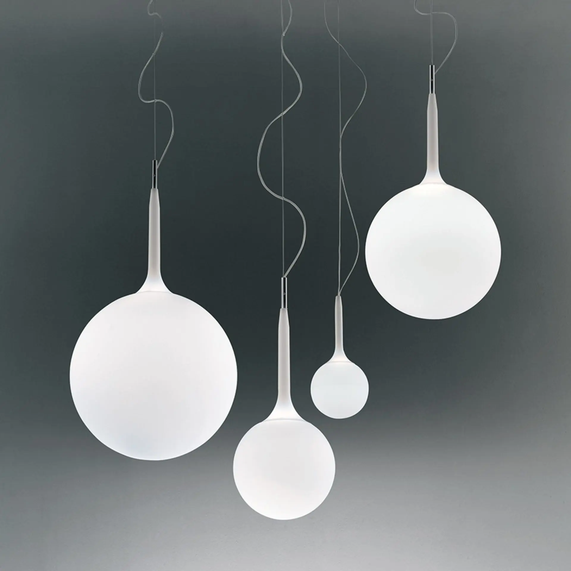 Artemide závěsné svítidlo Castore 35 E27 max 21W