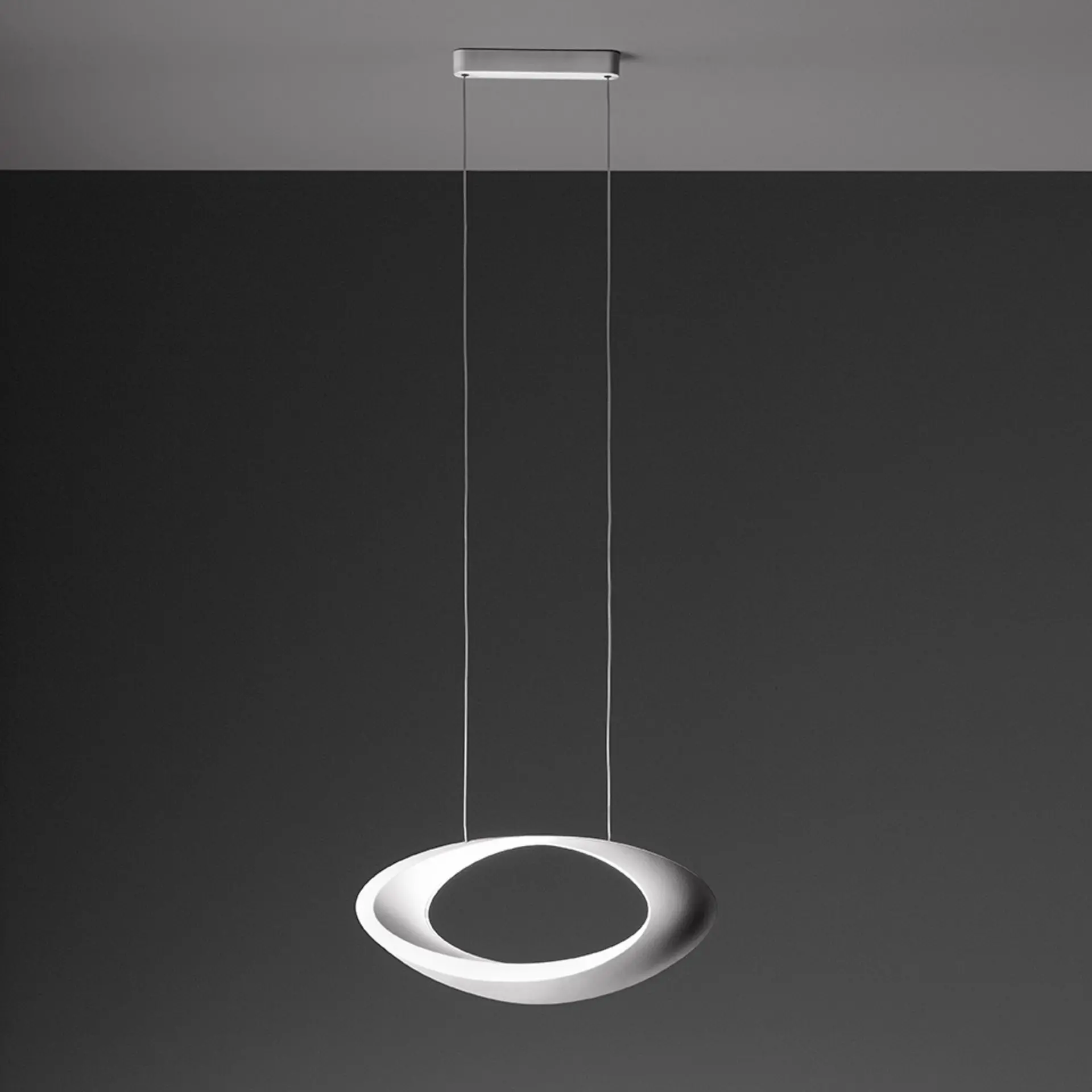 Artemide závěsné svítidlo Cabildo LED 44 W 3000K stmívatelné